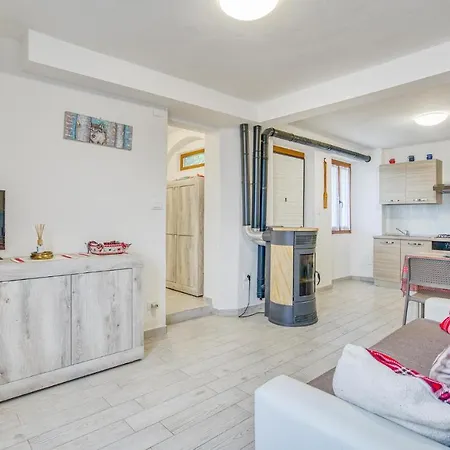 Apartmán Amazing Apartment In Pila With Wifi And 1 Bedrooms *